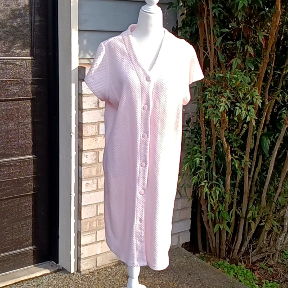 Miss Elaine quilted knee length house coat robe size L